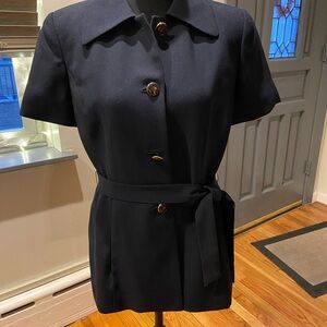 Elegant Navy Blue Short-Sleeve Blazer